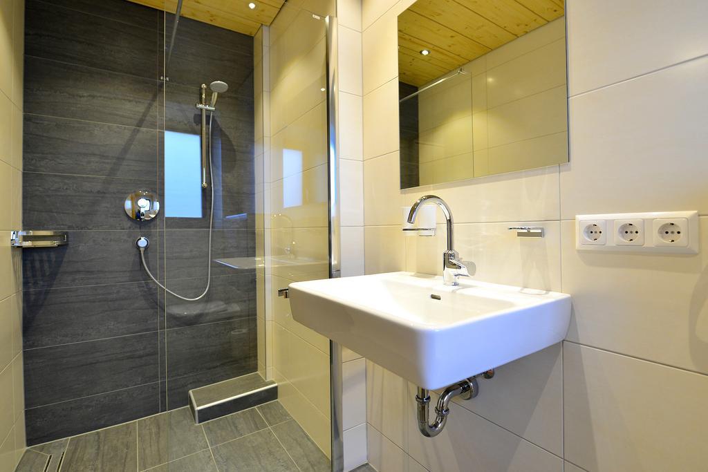 Ferienwohnungen Plattner Weissensee Room photo